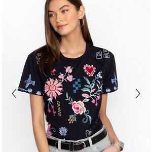 JOHNNY WAS Carmene Raw Detail Raglan Tee Size XL 100% cotton, embroidery